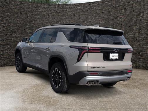Sandstone Gray 2026 Chevrolet Traverse Z71