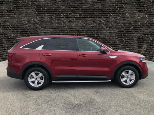2022 Kia Sorento LX