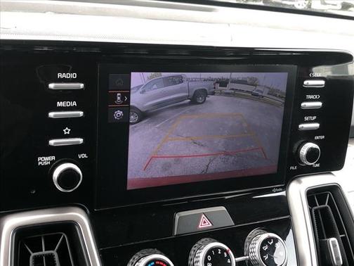 2022 Kia Sorento LX