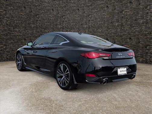 Black Obsidian 2022 INFINITI Q60 LUXE