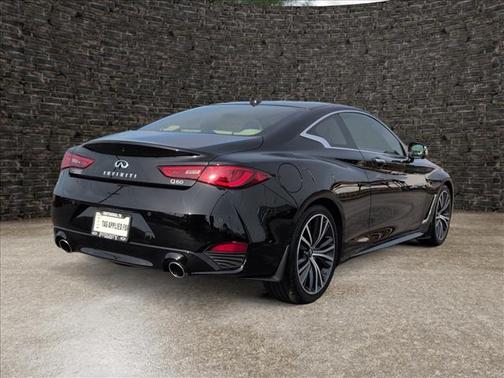 Black Obsidian 2022 INFINITI Q60 LUXE