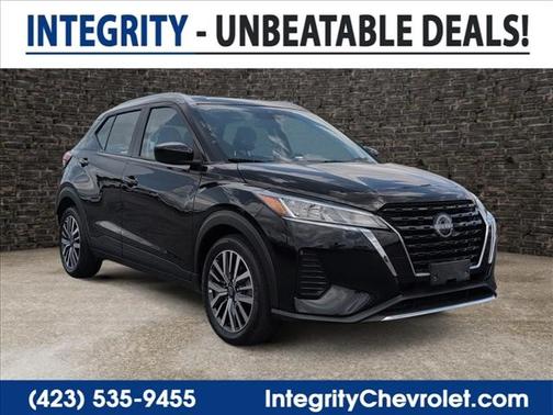 Super Black 2024 Nissan Kicks SV