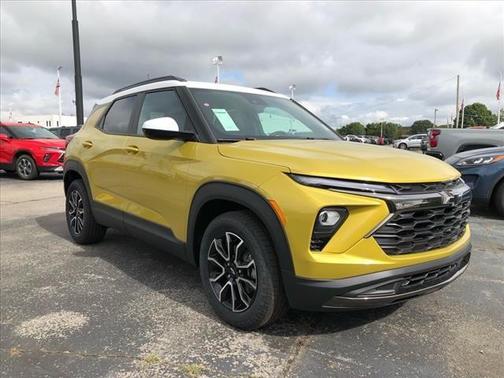 Nitro Yellow 2025 Chevrolet Trailblazer ACTIV