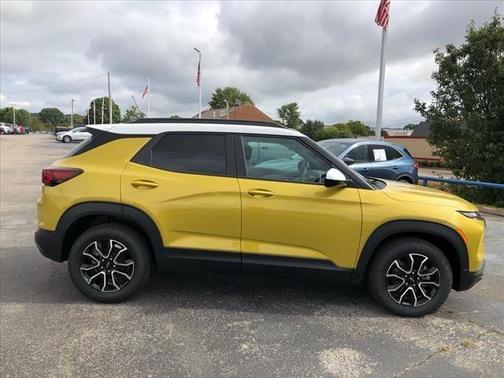 Nitro Yellow 2025 Chevrolet Trailblazer ACTIV