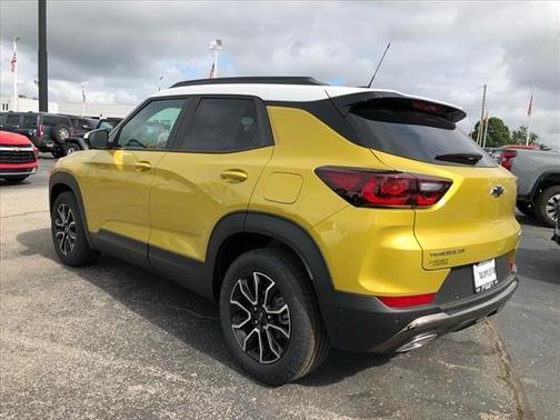 Nitro Yellow 2025 Chevrolet Trailblazer ACTIV