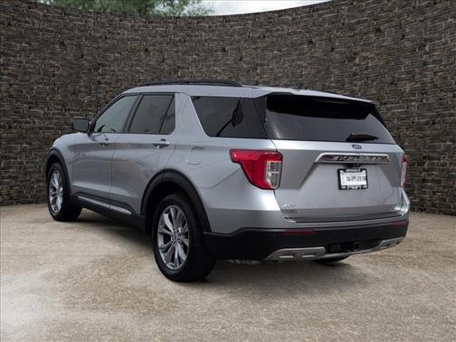 Silver Metallic 2021 Ford Explorer XLT