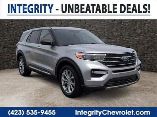 Silver Metallic 2021 Ford Explorer XLT