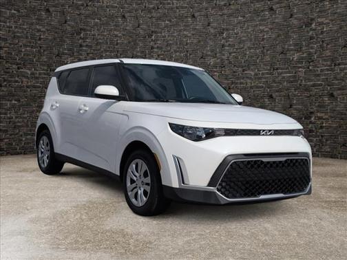 Snow White Pearl 2024 Kia Soul LX