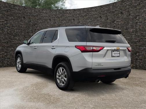 2021 Chevrolet Traverse LT Cloth