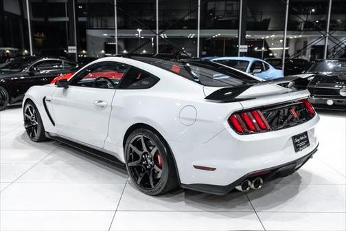 2020 Ford Shelby GT350R Base