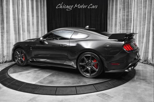 2022 Ford Shelby GT500 Base