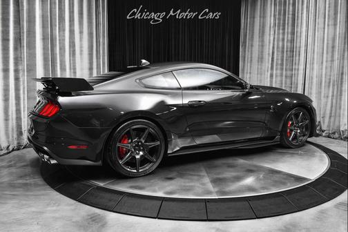 2022 Ford Shelby GT500 Base