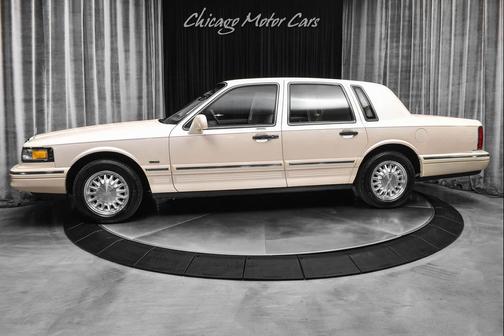 1997 Lincoln Town Car Cartier