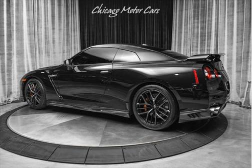 2017 Nissan GT-R Premium