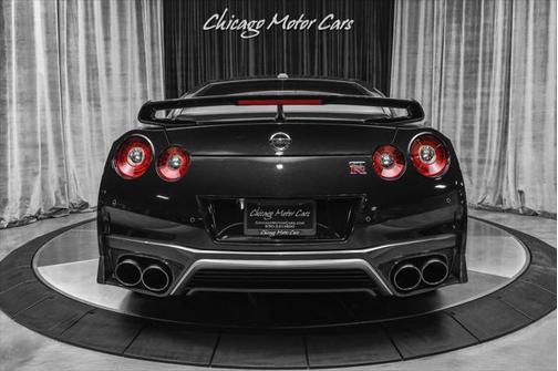 2017 Nissan GT-R Premium