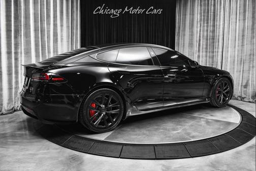 2023 Tesla Model S Plaid
