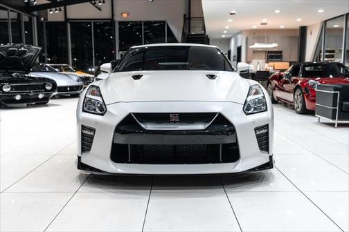 2021 Nissan GT-R Premium Dual-clutch 6-Speed Transmission