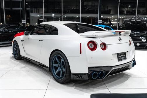 2021 Nissan GT-R Premium Dual-clutch 6-Speed Transmission