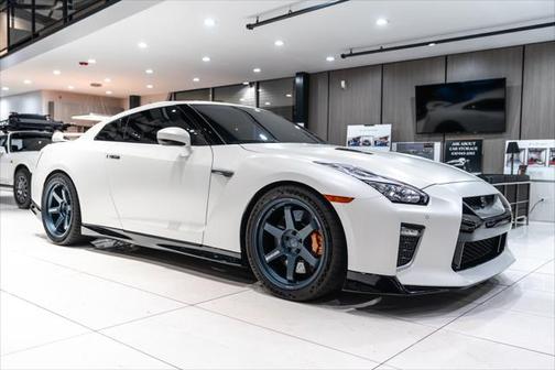 2021 Nissan GT-R Premium Dual-clutch 6-Speed Transmission