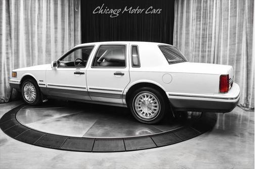 1997 Lincoln Town Car Signature