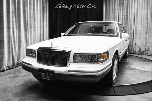 1997 Lincoln Town Car Signature