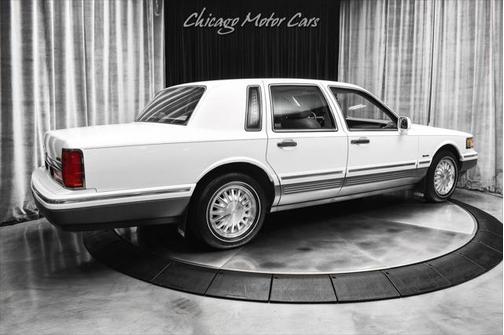 1997 Lincoln Town Car Signature