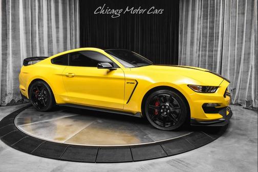 2017 Ford Shelby GT350R Base