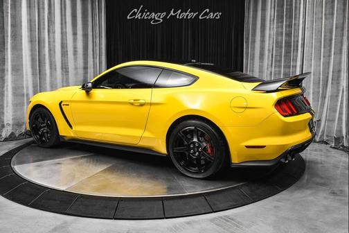 2017 Ford Shelby GT350R Base
