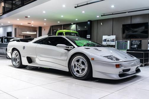 1992 Lamborghini Diablo Coupe SE30/SV Conversion by J-LOC! RARE Balloon White Pearl! ONLY 1800 Mile