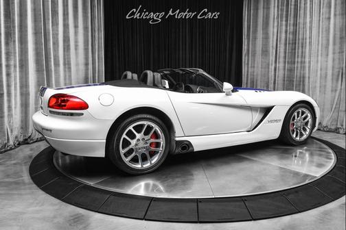 2005 Dodge Viper SRT10