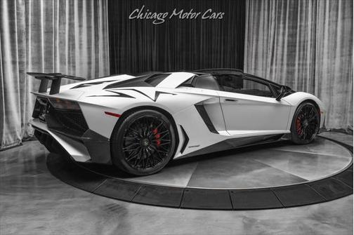 2016 Lamborghini Aventador LP750-4 Superveloce