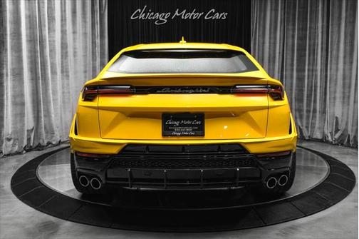 2024 Lamborghini Urus S