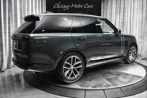 2025 Land Rover Range Rover P550e SE