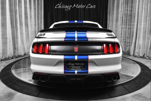 2017 Ford Shelby GT350 Base