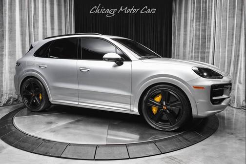 2025 Porsche Cayenne GTS