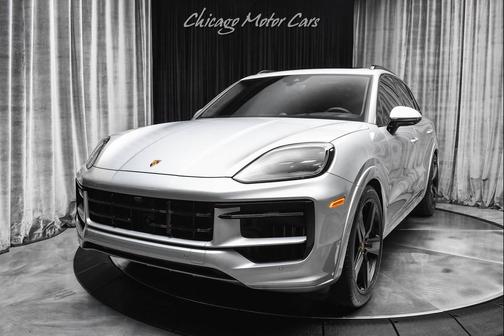 2025 Porsche Cayenne GTS