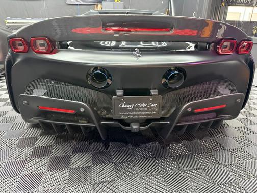 Nero 2025 Ferrari SF90 Spider Carbon Loaded Daytona Seats Rosso Leather Leather Axle Lift