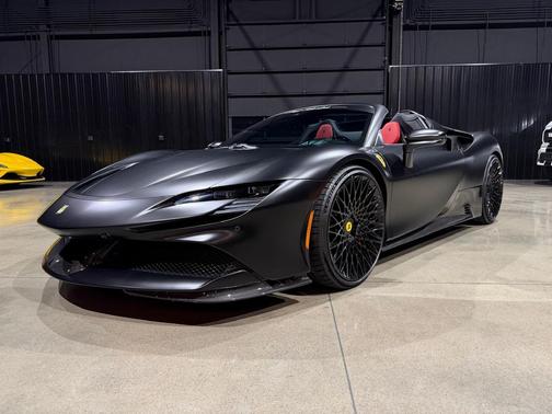 Nero 2025 Ferrari SF90 Spider Carbon Loaded Daytona Seats Rosso Leather Leather Axle Lift