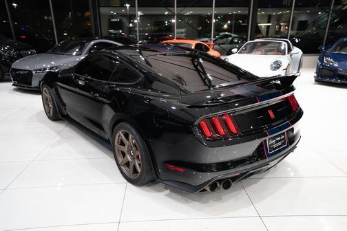 2019 Ford Shelby GT350R Base