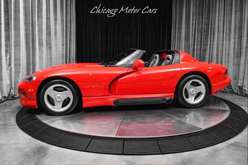 Red 1993 Dodge Viper RT/10