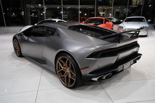 Gray 2015 Lamborghini Huracan LP610-4