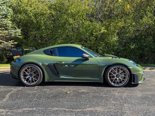 2023 Porsche 718 Cayman GT4 RS