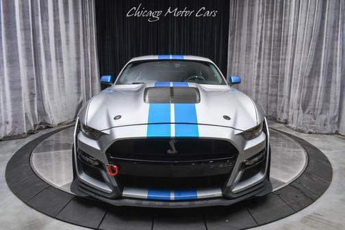 2020 Ford Shelby GT500 Base