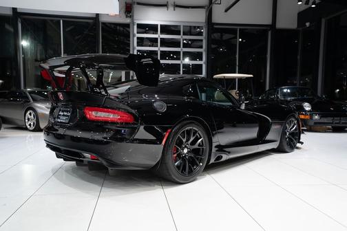 Venom Black Clear Coat 2017 Dodge Viper GTC