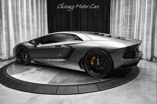 2012 Lamborghini Aventador LP700-4