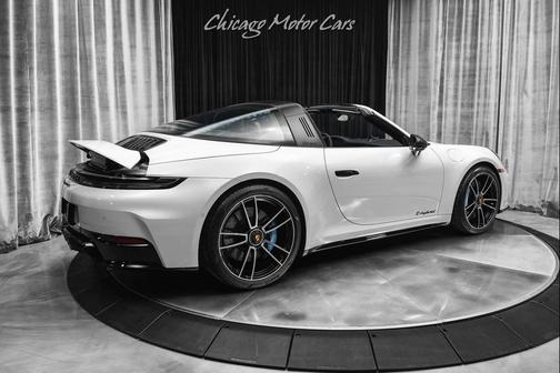 2025 Porsche 911 Targa 4 GTS