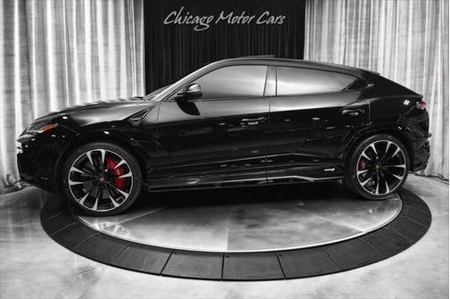 2023 Lamborghini Urus S
