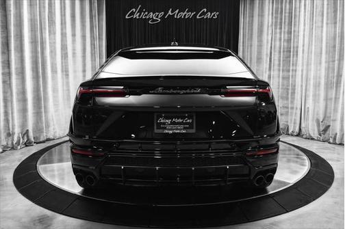 2023 Lamborghini Urus S