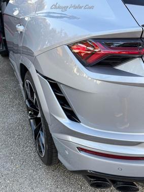 2024 Lamborghini Urus S