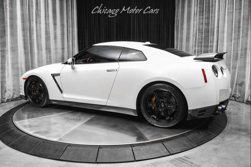 2014 Nissan GT-R Black Edition